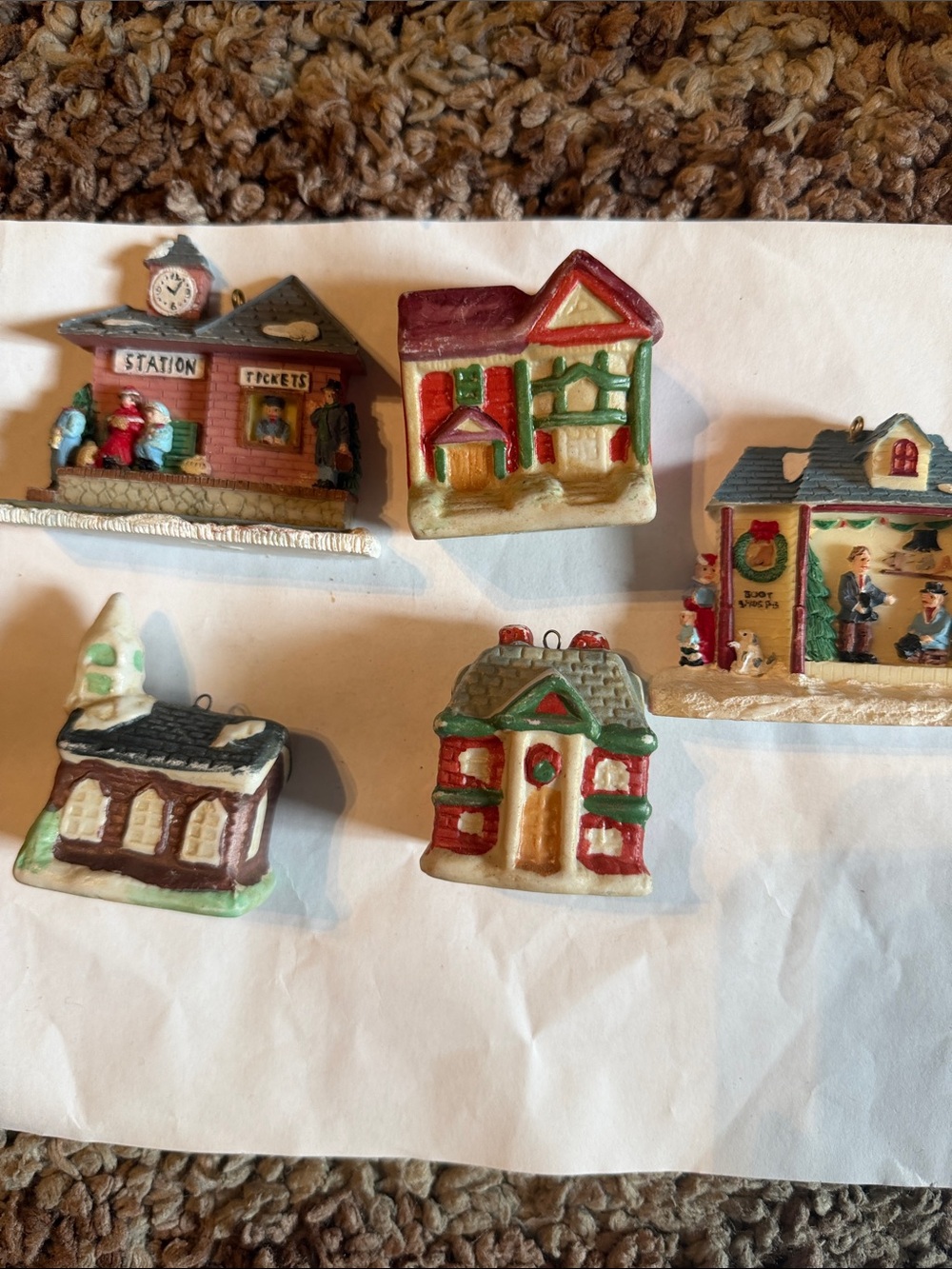 5 pieces Holiday Miniature Village Ceramic House Set - Red, Green, Cream